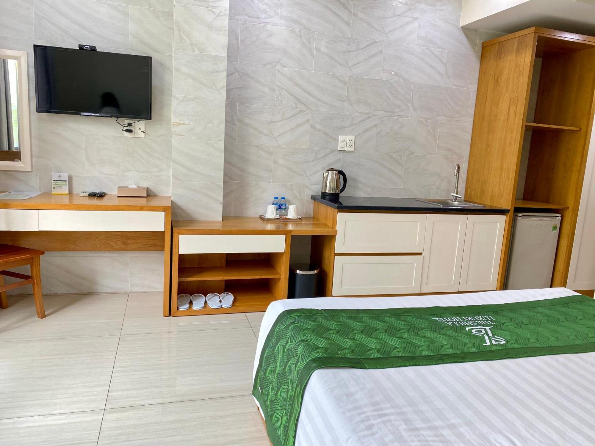 Khách sạn The Shilla Luxury I Phu My Hung 2*