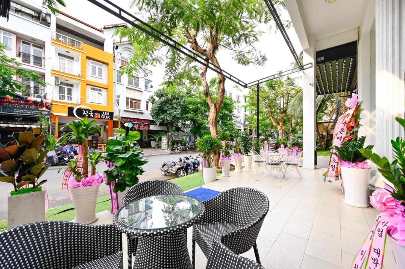 The Shilla Luxury I Phu My Hung 2*