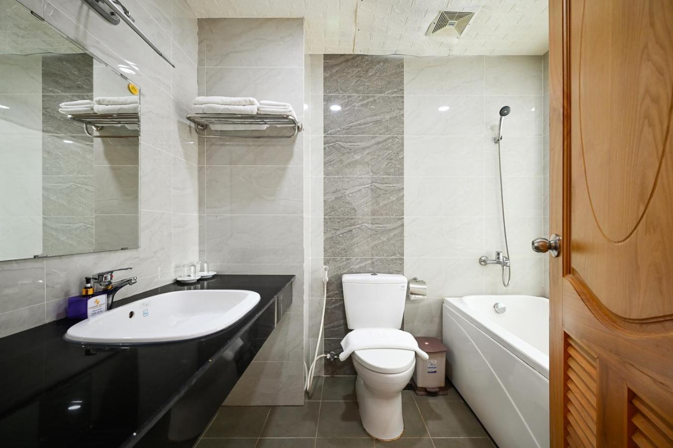 The Shilla Luxury I Phu My Hung Khách sạn TP. Hồ Chí Minh