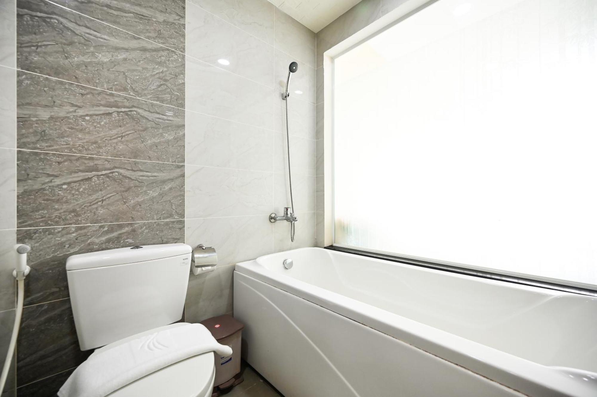 Khách sạn The Shilla Luxury I Phu My Hung 2*